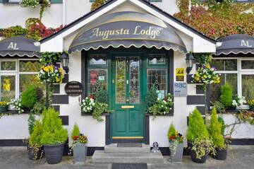 Фото Гостевой дом Augusta Lodge Guesthouse г. Уэстпорт 3