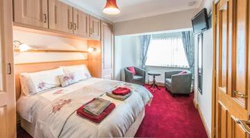 Фото Отели типа «постель и завтрак» Bertra House B&amp;B г. Уэстпорт 2